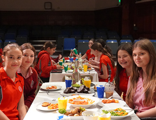 Quiz time at the Head Girl’s Team and Form Captains’ Lunch!